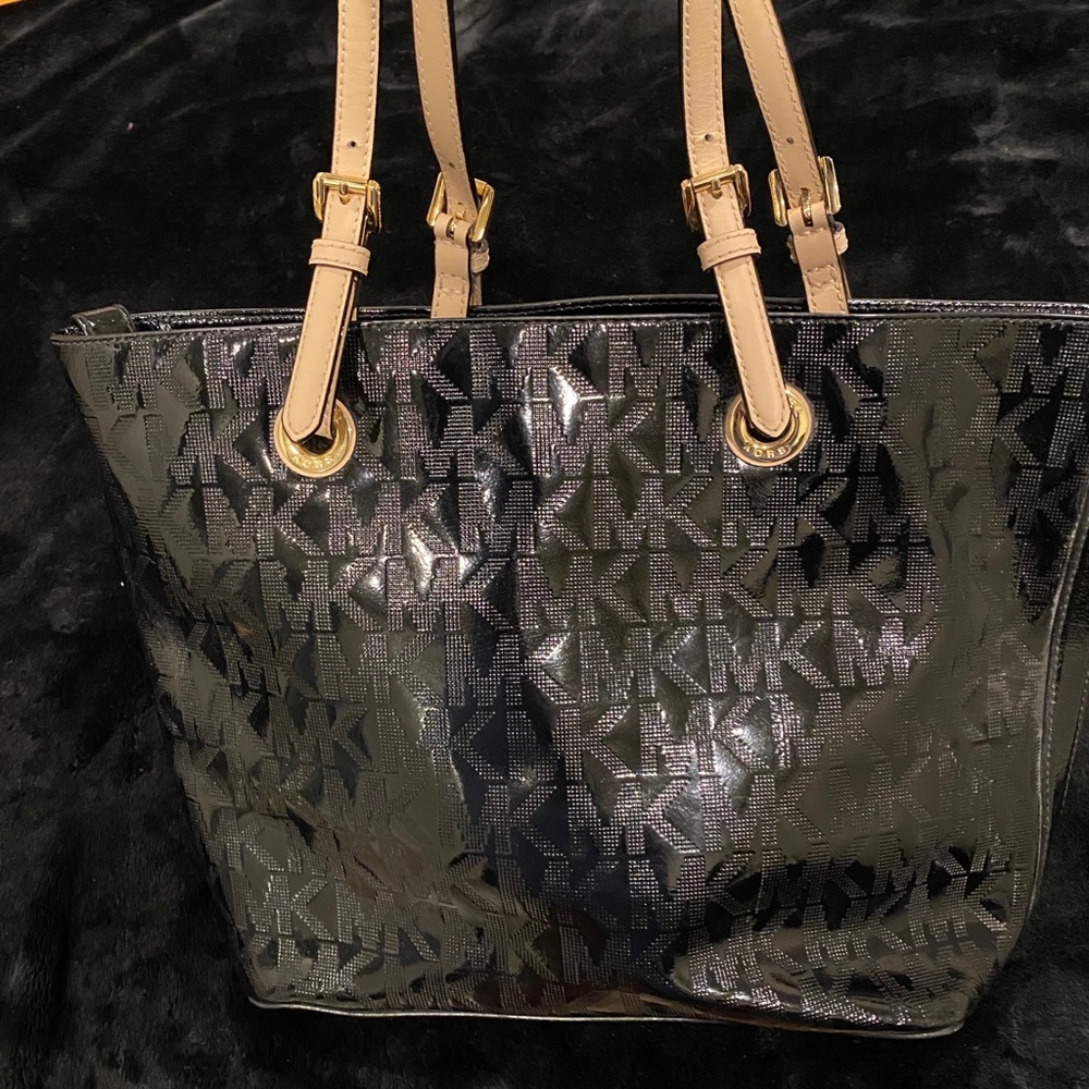 USED MICHAEL KORS TOTE